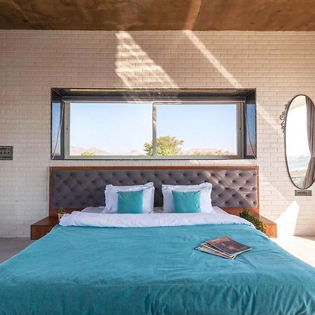 Stayvista's Bellisimo Panorama: Lakeside Retreat with Infinity Pool Nashik Exterior photo