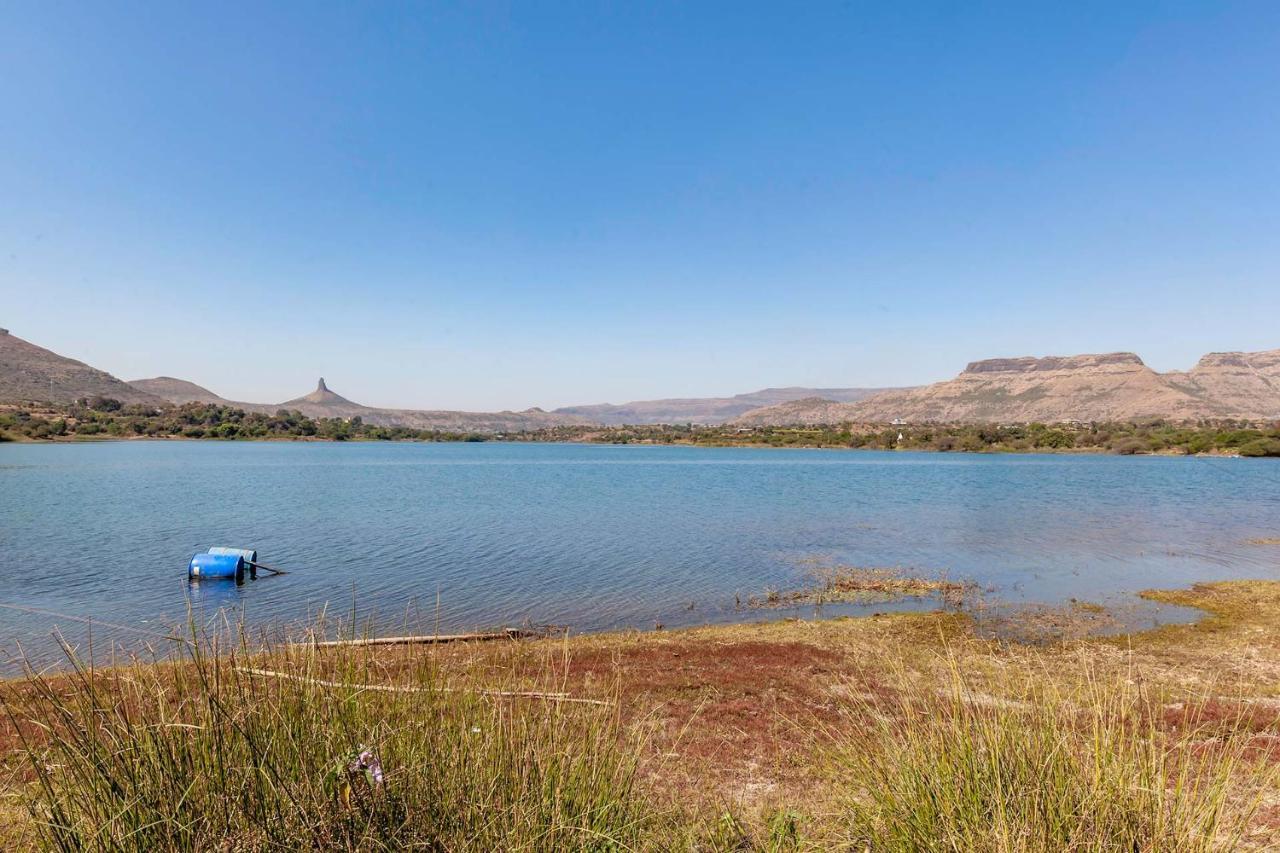 Stayvista's Bellisimo Panorama: Lakeside Retreat with Infinity Pool Nashik Exterior photo